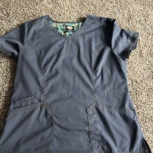 Scrub top Large dickies